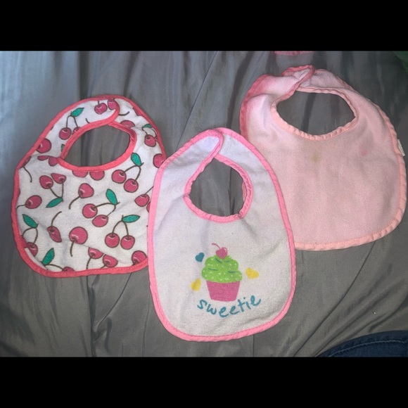 Bibs - Picture 3 of 4
